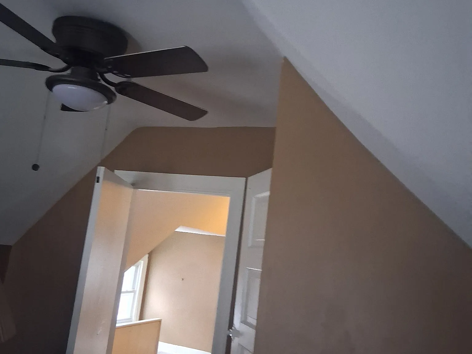 1 bed, 1.5 bath, $950 — Photo 3