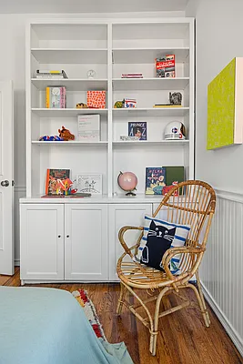 Sold by Compass | media 17