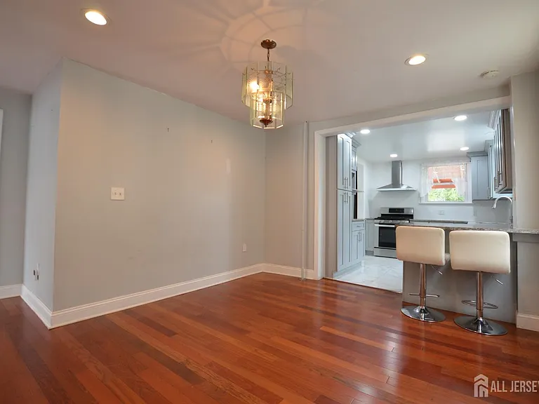 259 Main St — Photo 13