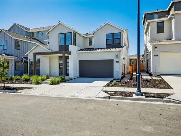 2309 Catamaran Ave, Marina, CA 93933