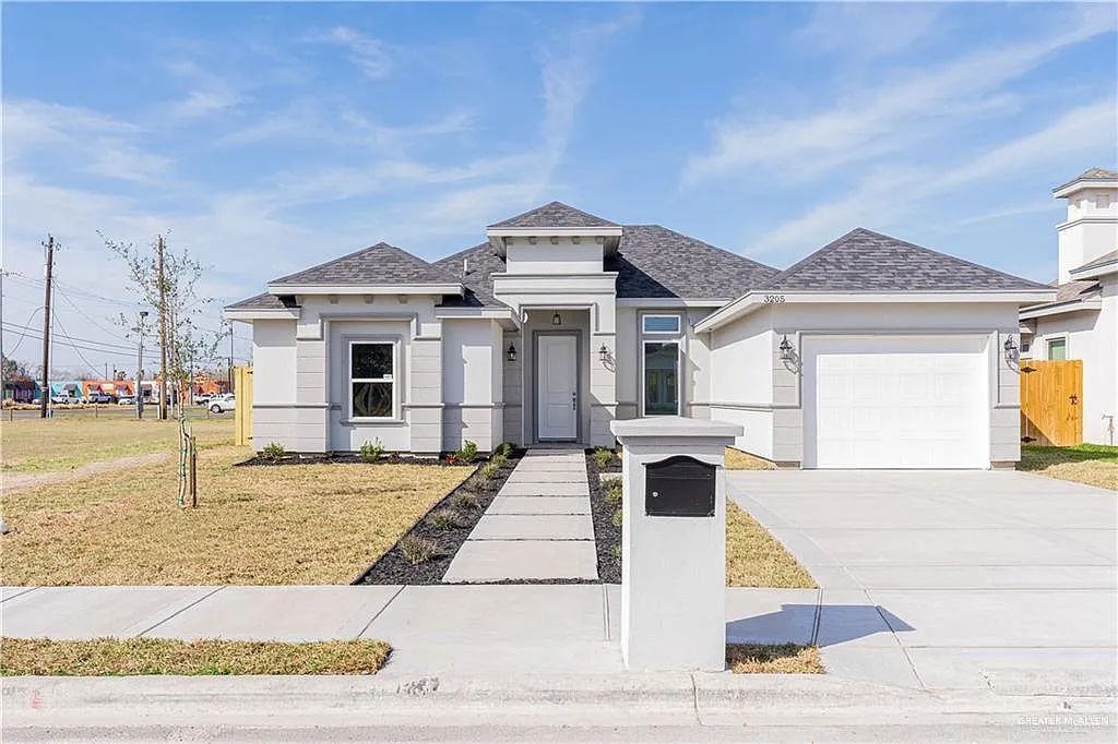 3 bed, 2.0 bath, 1502 sqft, $2,100 — Photo 1