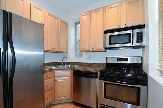1st image of 2636 W Cortland St
