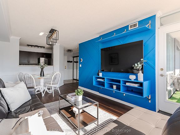 4th image of 906 Sheppard Ave W #308