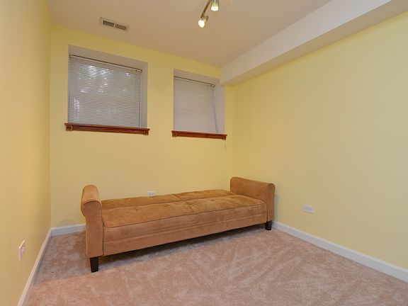 4th image of 6306 N Wayne Ave #G