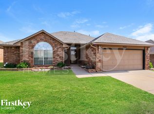 2616 SE 93rd St, Moore, OK 73160