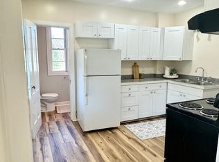 27 Oscar St #2, Holyoke, MA 01040