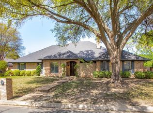 6704 River Bend Rd, Fort Worth, TX 76132