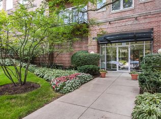 1300 Central St APT 103, Evanston, IL 60201