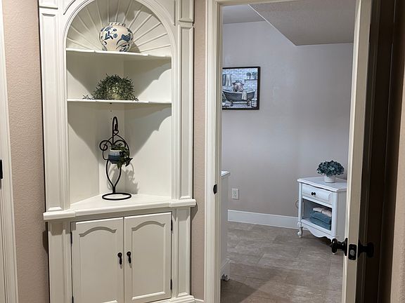 5th image of 6836 Meadow Rain Way #A