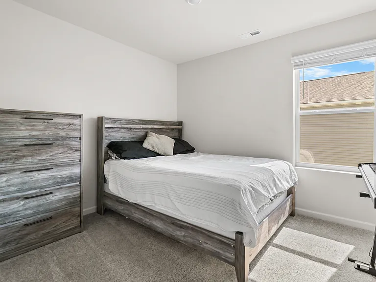 901 Moray Ln — Photo 22
