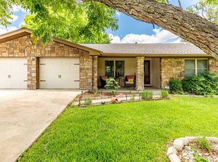 112 Crescent Dr, Kerrville, TX 78028