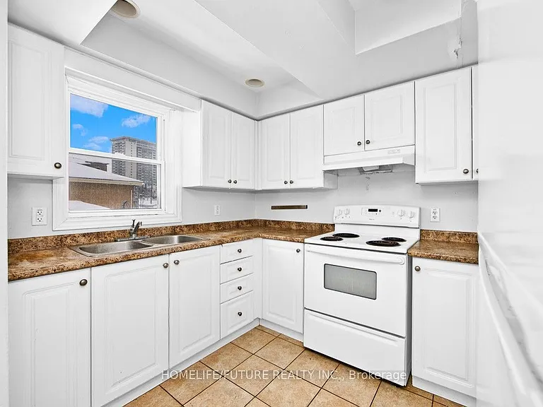 327 Spruce St #A — Photo 11