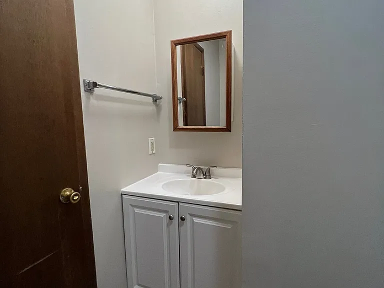 35 E Pleasant View Dr — Photo 7