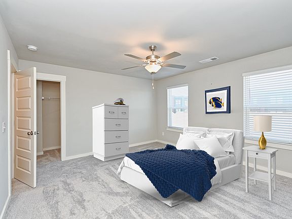 5th image of 1041 Henley Ln