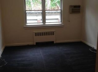 22423 Kingsbury Ave, Bayside, NY 11364