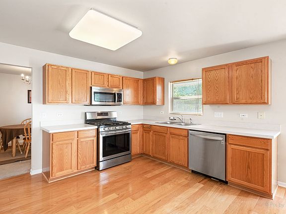 4th image of 2041 Providence Dr