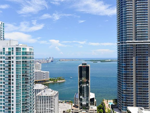 4th image of 1010 Brickell Ave Unit 4202