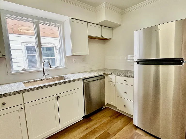 292 Hartwell Rd #1 — Photo 9