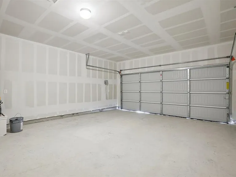 11905 Murano Dr — Photo 13