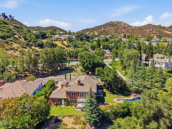 5th image of 210 Lake Sherwood Dr