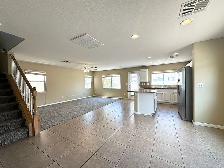 9539 Grandview Spring Ave — Photo 2