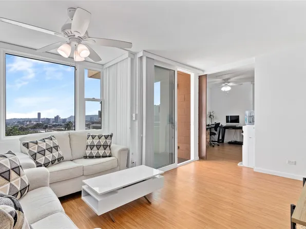 1624 Dole St APT 604, Honolulu, HI 96822