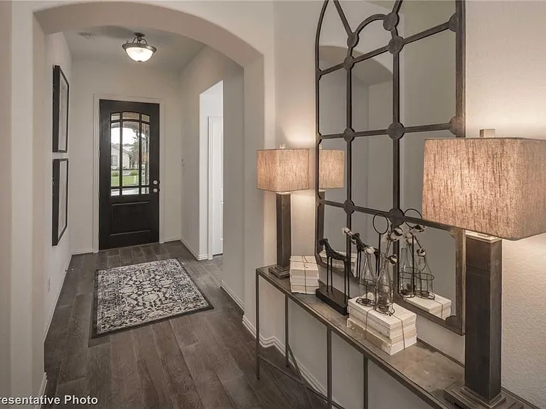 1532 Calcot Ln — Photo 2