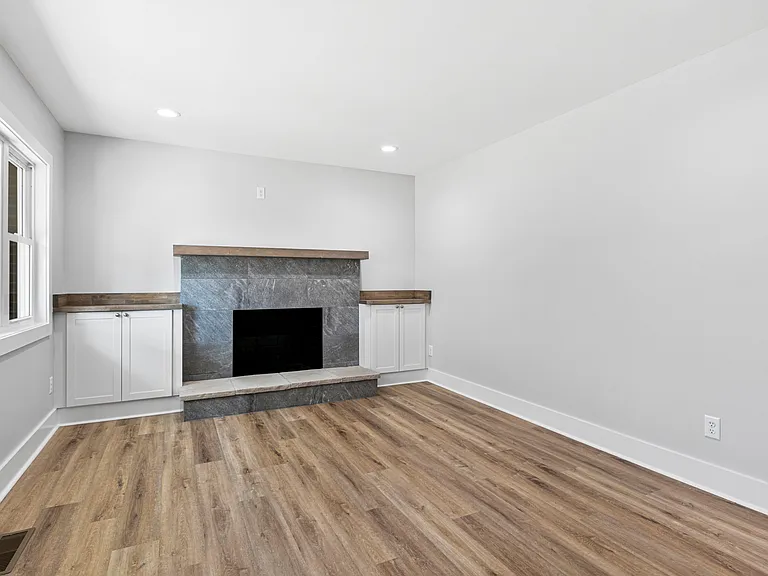 58 W Oakview Rd — Photo 7