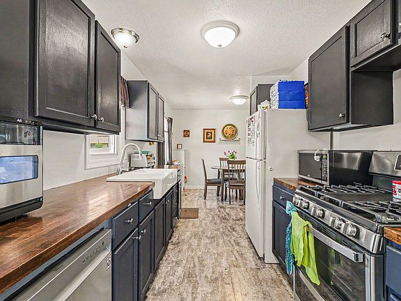 4th image of 10572 7th St NE
