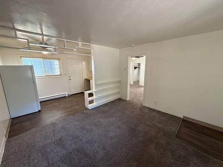 233 Kearney St S — Photo 3