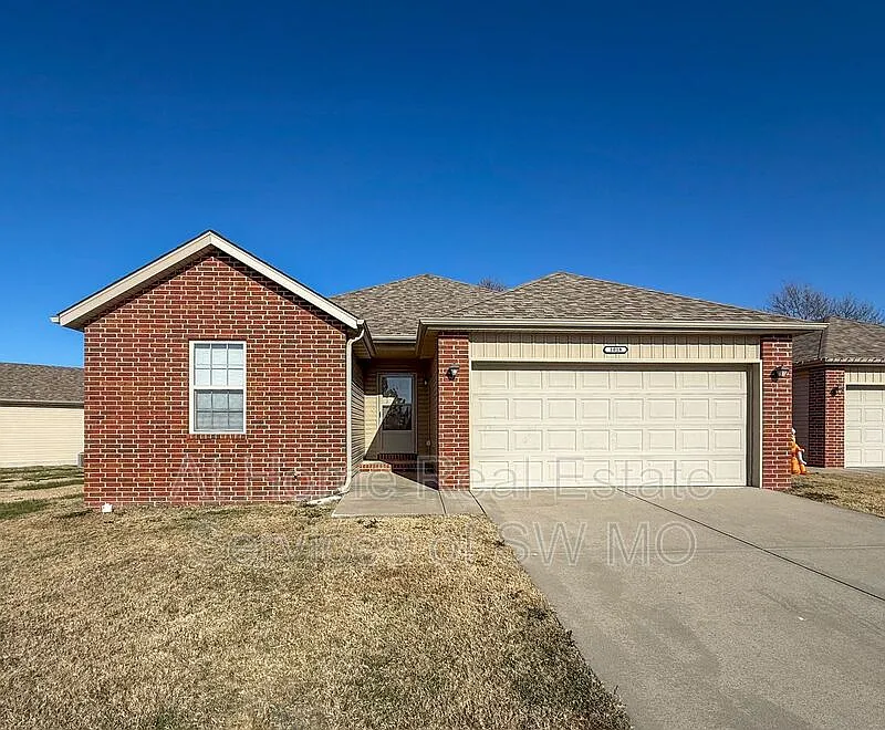 1018 N Oxford Dr