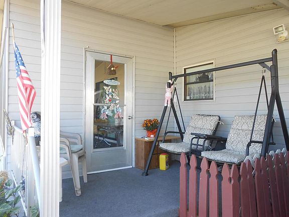 4th image of 14302 Sandhurst St