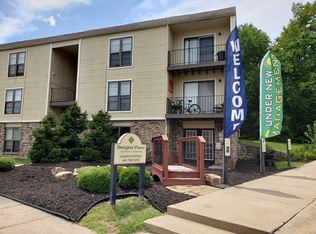 5201 E 139th St APT 56, Grandview, MO 64030