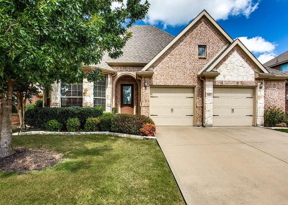1st image of 921 Mangrove Dr