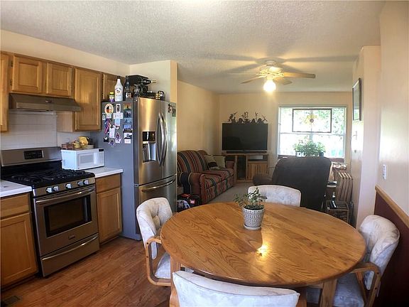 3rd image of 1371 Eagle Ave