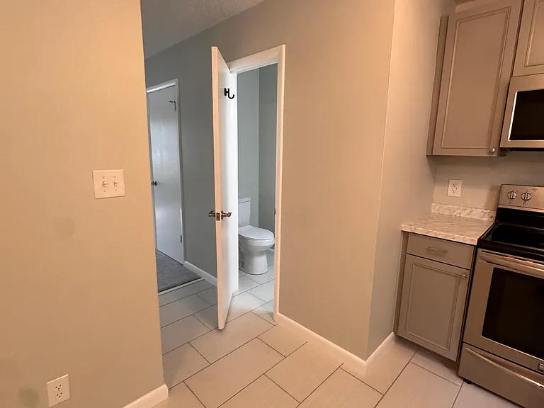 Kitchen to 1/2 bath