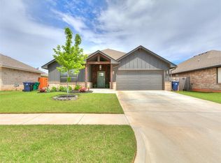 11021 SW 35th Ter, Yukon, OK 73099