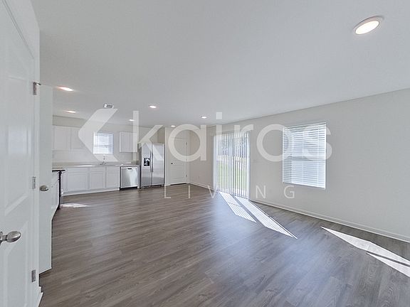 3rd image of 169 Kinsale Dr
