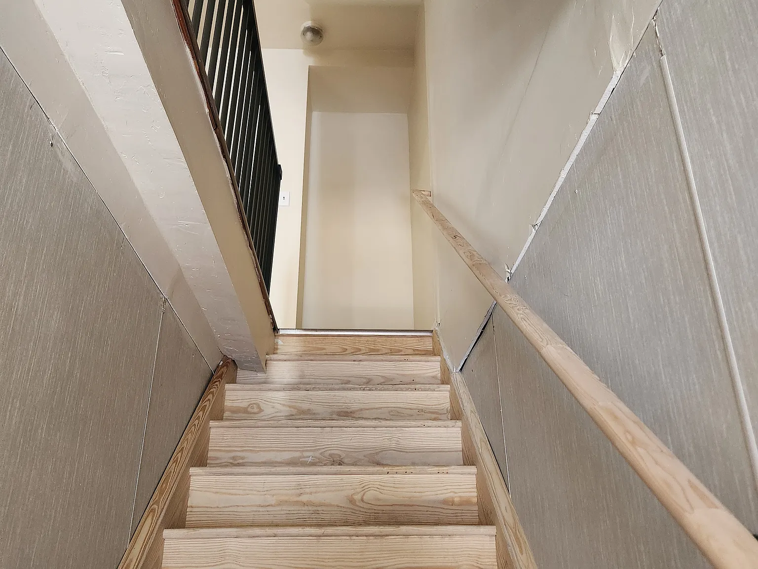 2 bed, $1,425 — Photo 1