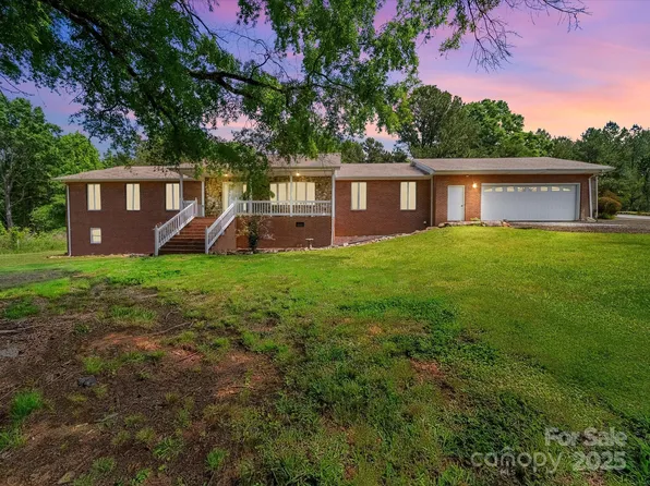 40278 State Highway 740, New London, NC 28127