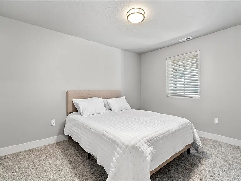 2783 W Palouse St — Photo 24