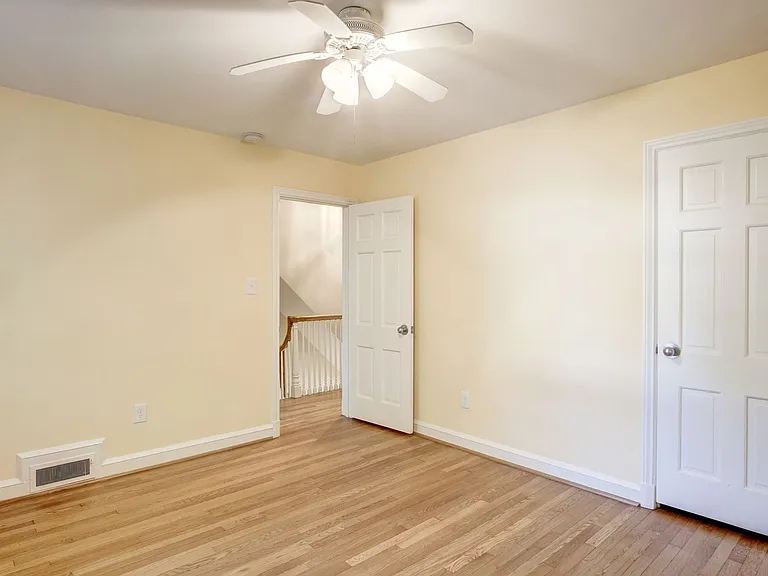 1626 Kalmia Rd NW — Photo 33