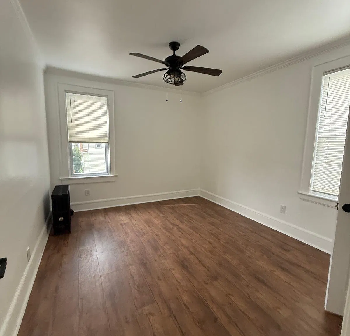 3 bed, $2,400 — Photo 2