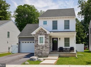 395 Hensley St, Lititz, PA 17543