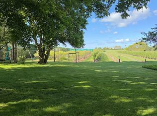 18 Horsemill Rd, Water Mill, NY 11976