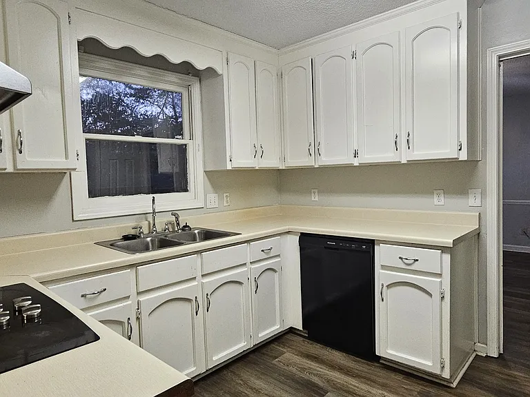 211 Plantation Rd — Photo 67