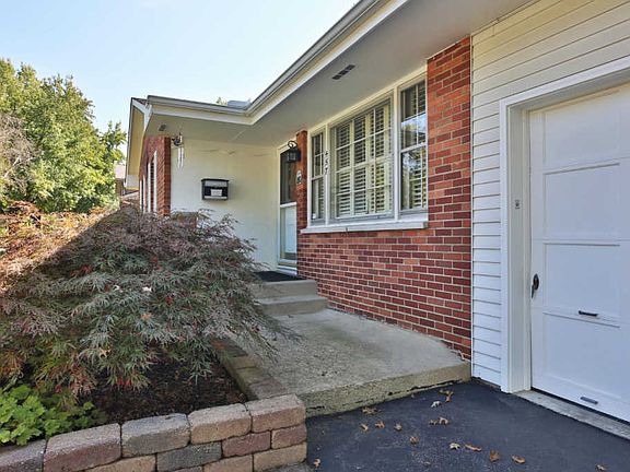5th image of 457 Pittsfield Dr