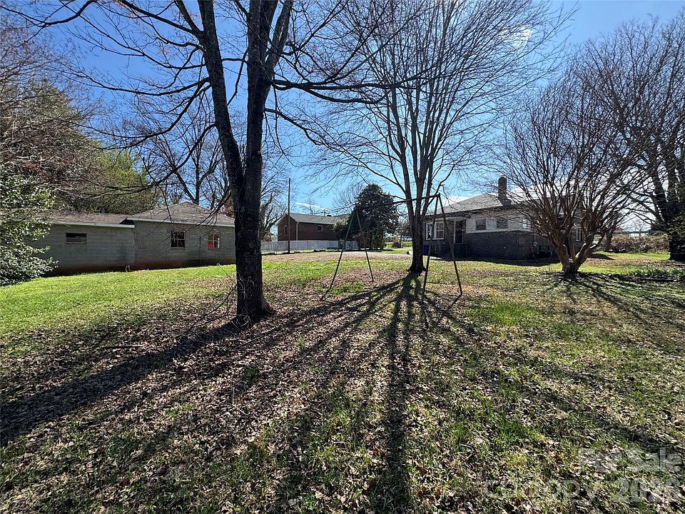 28th image of this home