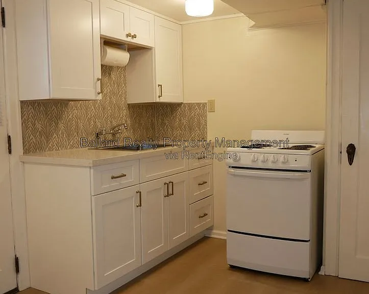 6407 36th Ave NW — Photo 8