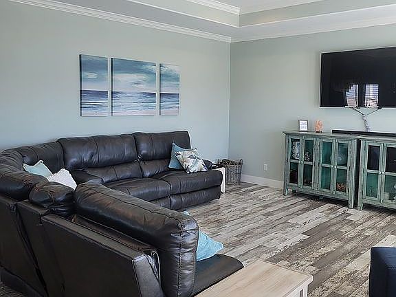 5th image of 968 Driftwood Dr